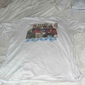 Friends graphic t-shirt size XL with faint armpit stains